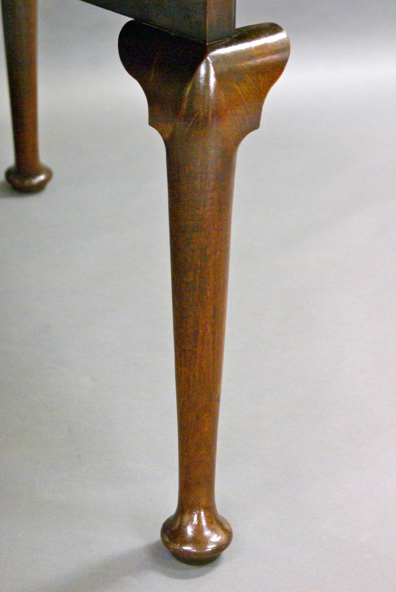 George II Gate-Leg Table of Exceptional Colour 1