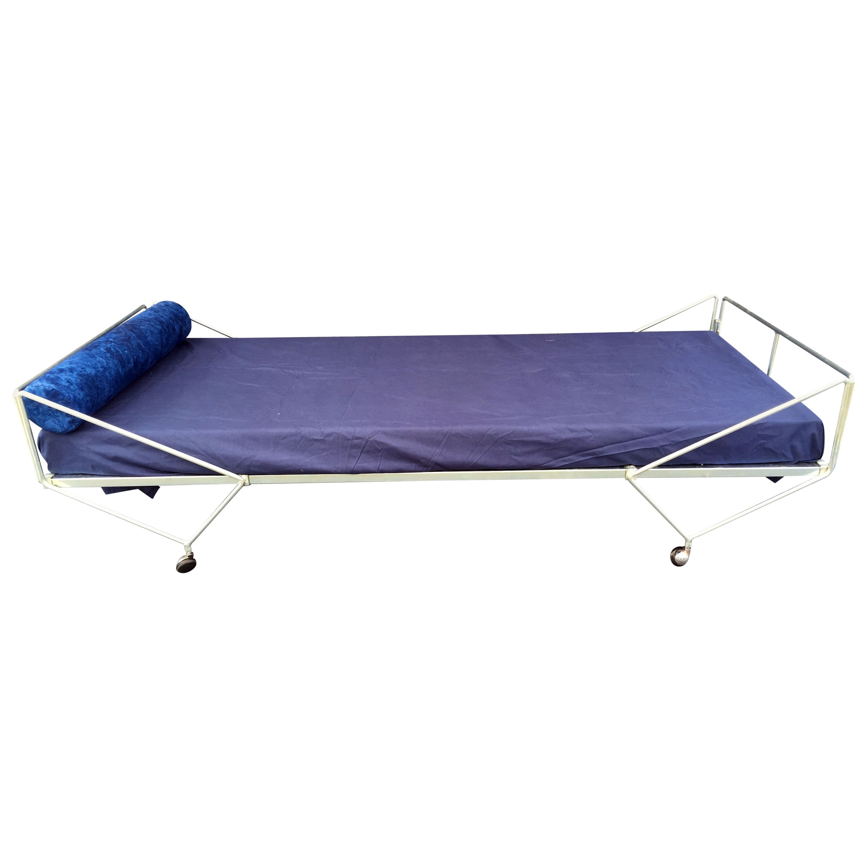 Apta Daybed