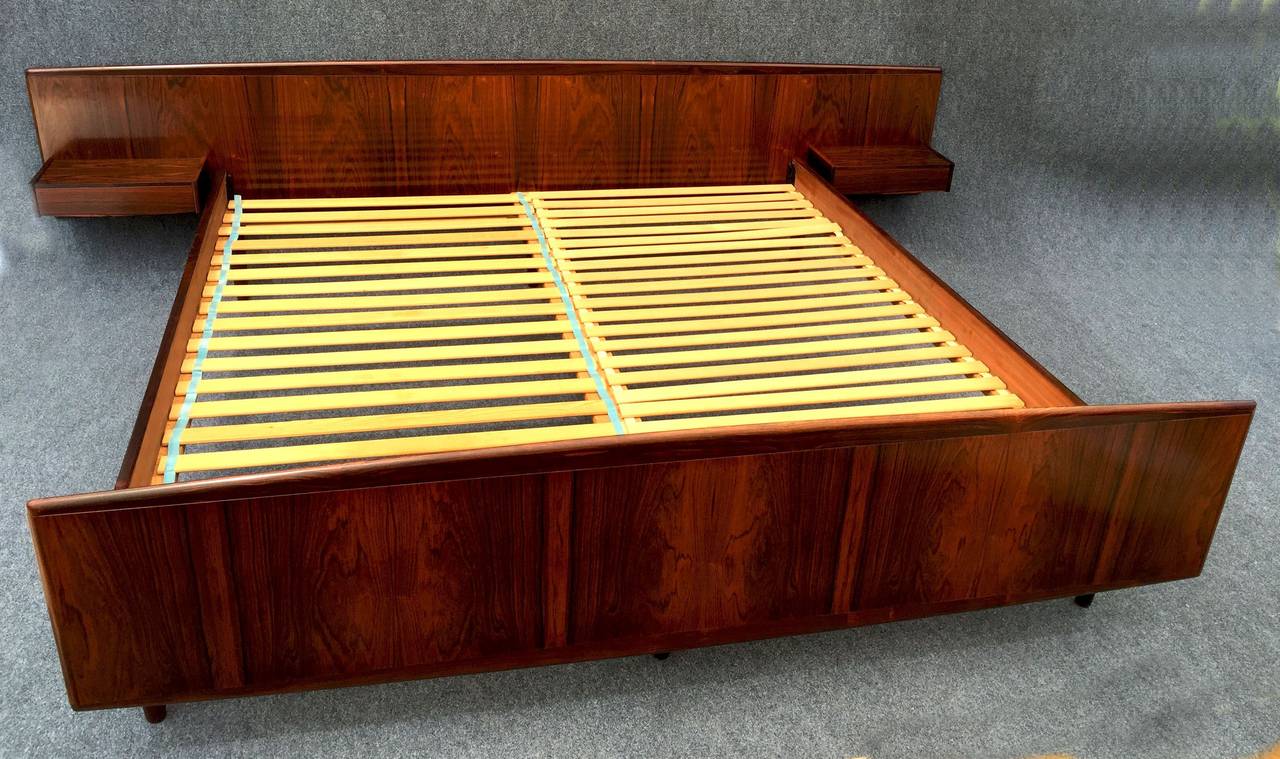 Large Danish Rosewood Bed with Integral Bedsides 1