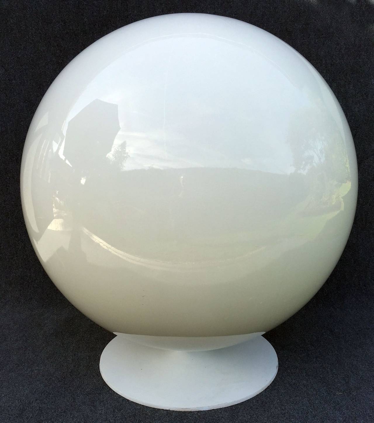 Ball or Globe Chair by Eero Aarnio for Asko In Excellent Condition In Sundridge, GB