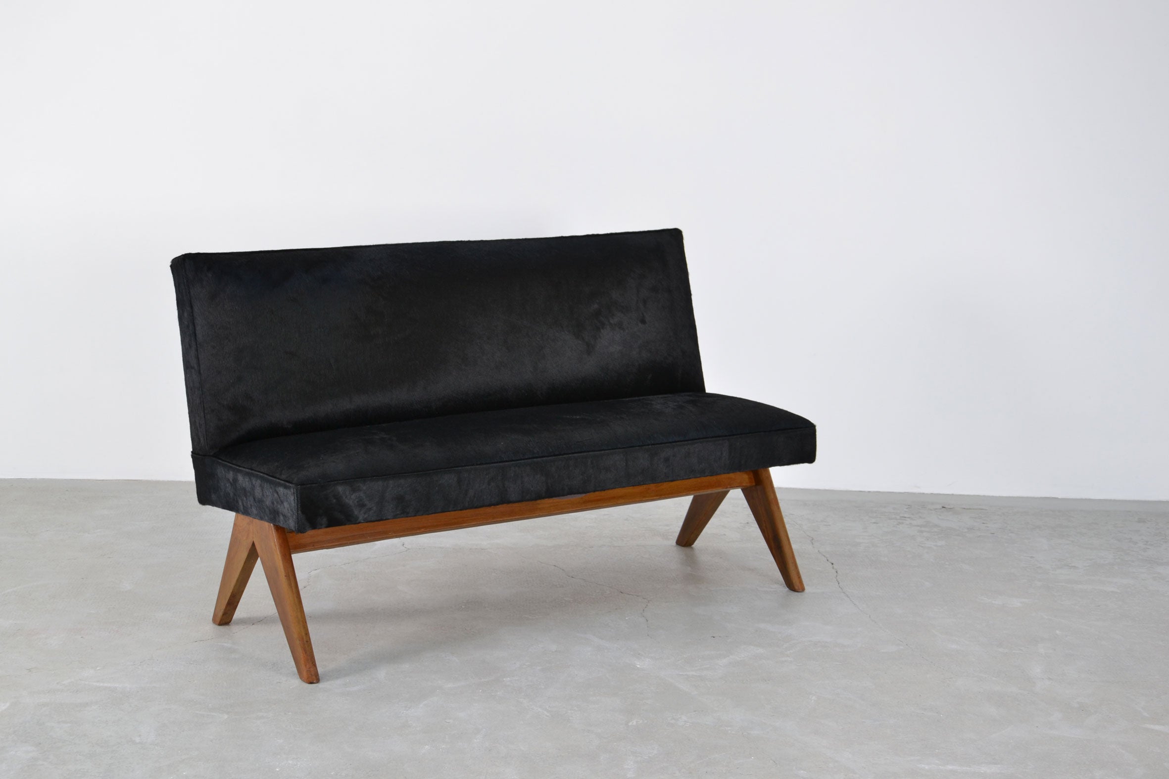 sofa, 1952-56 by Pierre Jeanneret For Sale