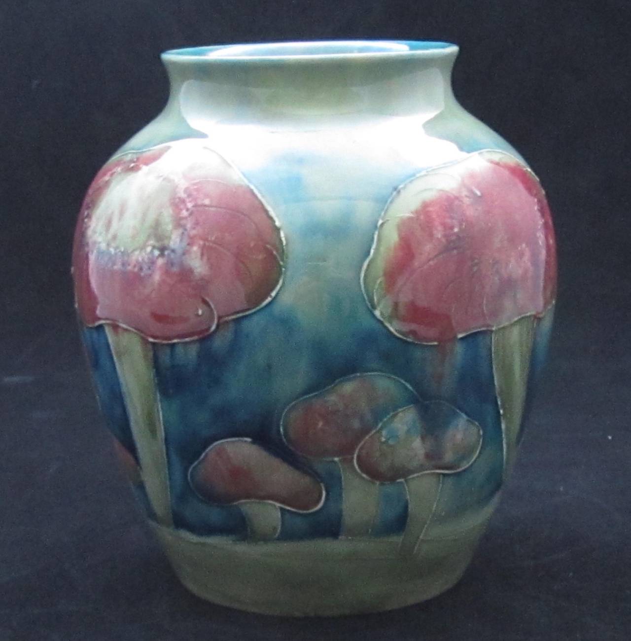 William Moorcroft Vase for Liberty & Co. In Good Condition For Sale In Gloucestershire, GB