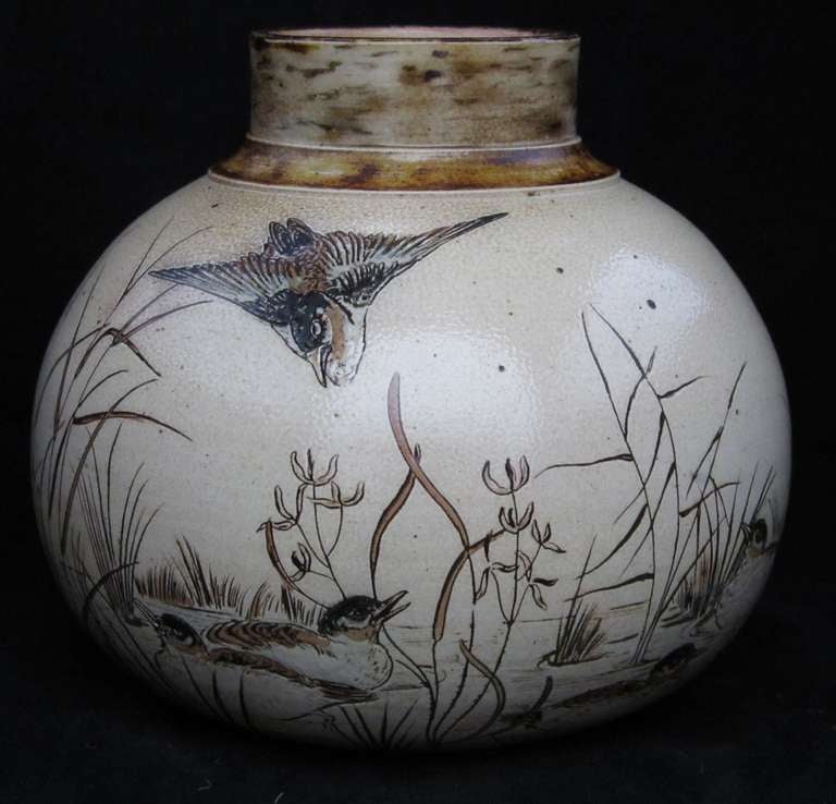 Martin Brothers Vase decorated with Birds In Excellent Condition In Gloucestershire, GB