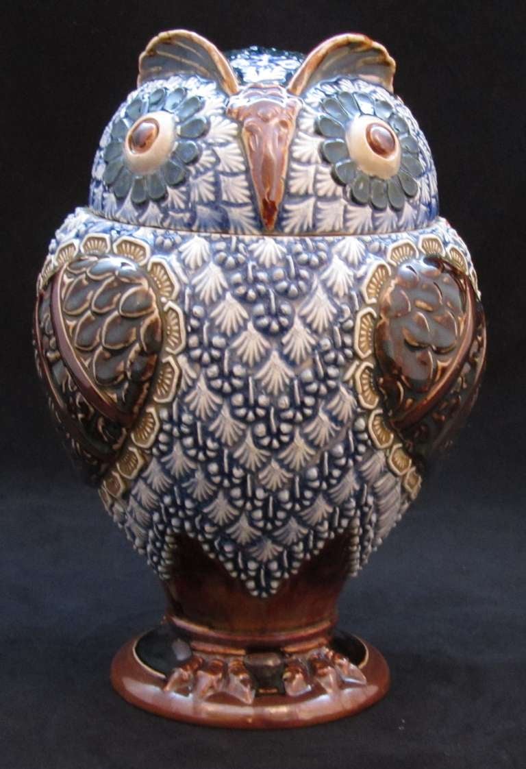Doulton Lambeth Lidded Jar modelled as an Owl, the design by Mark Marshall. Hairline crack to lid.