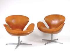 Rare Swan Chair By Arne Jacobsen for Fritz Hansen
