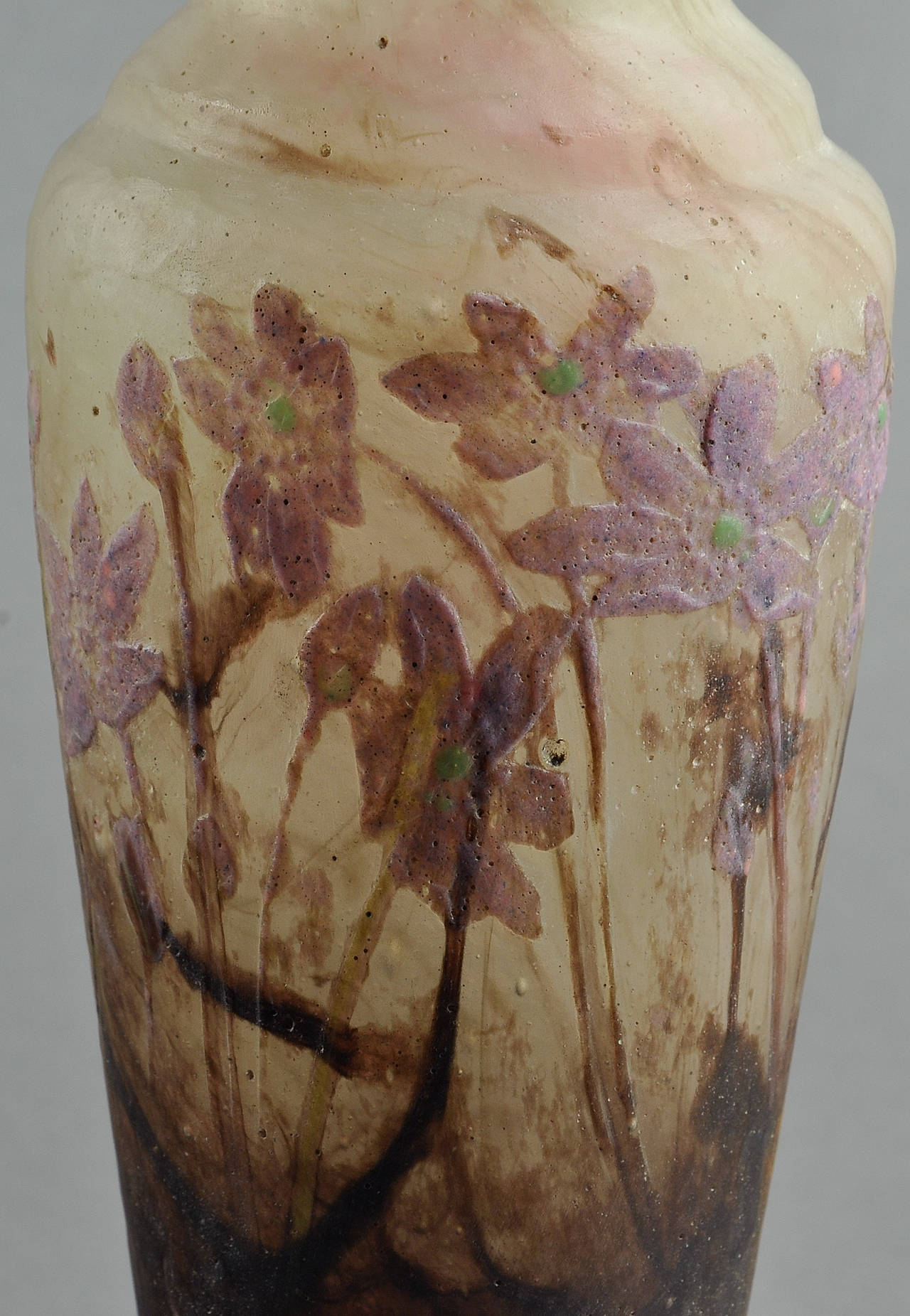 Very Rare Daum Nancy Acid-Etched and Internally Decorated Vase 1