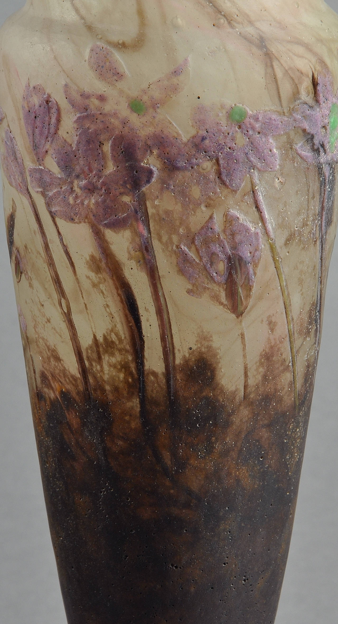 Very Rare Daum Nancy Acid-Etched and Internally Decorated Vase 2