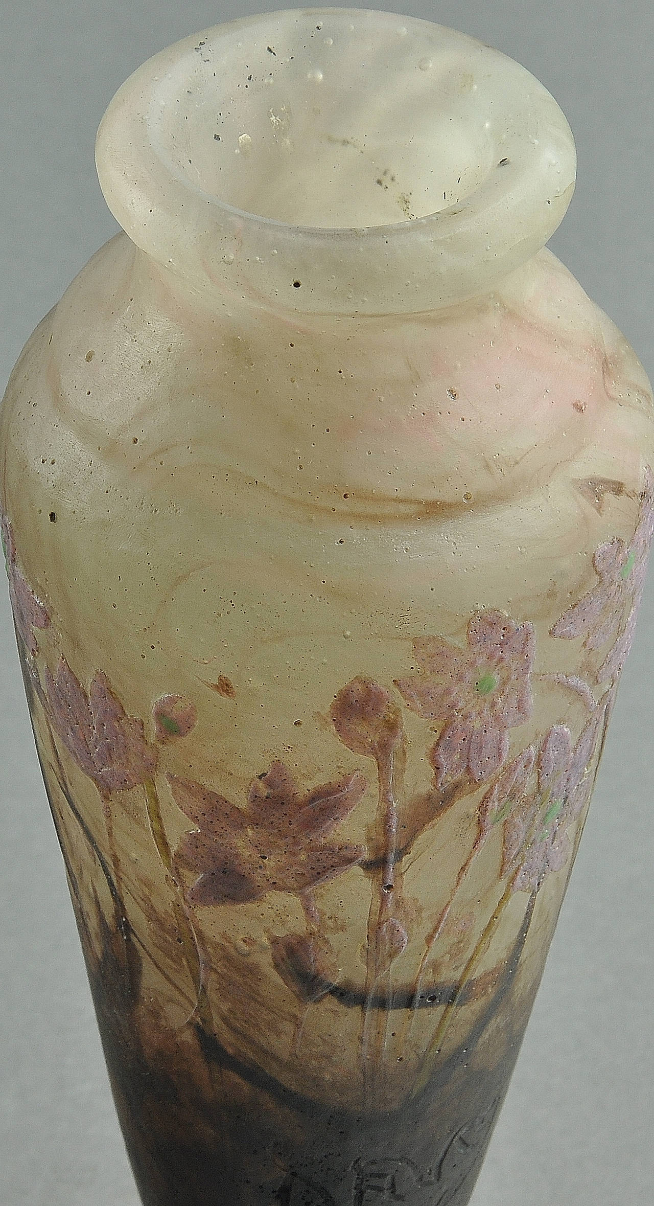 Very Rare Daum Nancy Acid-Etched and Internally Decorated Vase 3