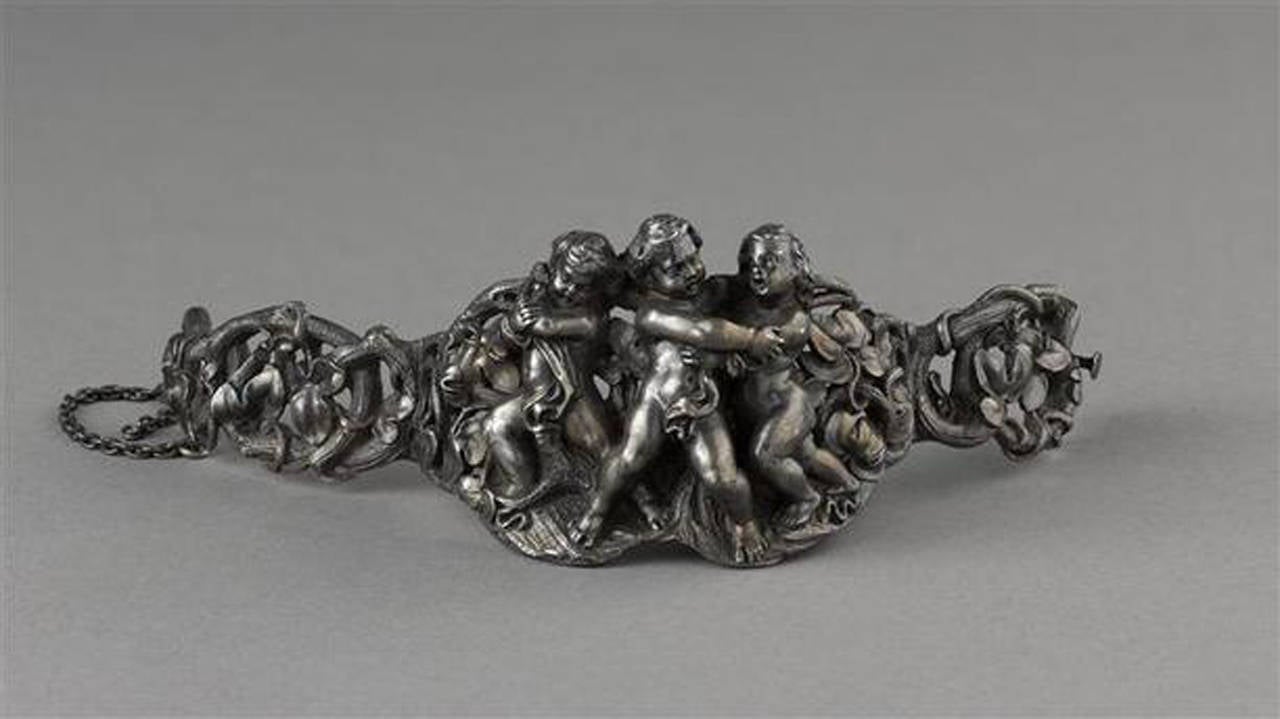 Frédéric-Jules Rudolphi Raro bracciale in argento fuso e ossidato In condizioni ottime in vendita a Paris, FR