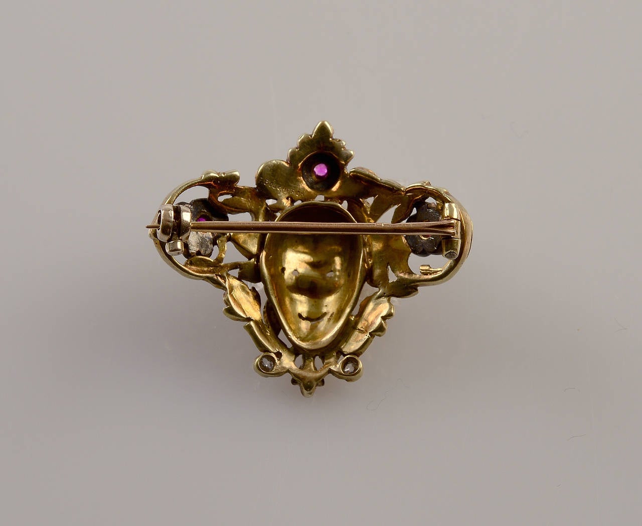 Late 19th Century Rare Frederic Boucheron Gold Diamonds and Pink Sapphire Brooch, circa 1880 For Sale
