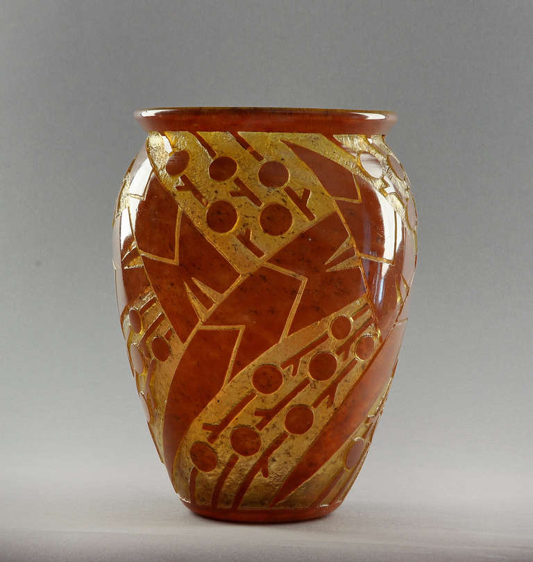 Rare Daum Nancy Art Deco acid etched vase. Such high size and quality piece with a geometric pattern are very hard to find on the market.
Signed 