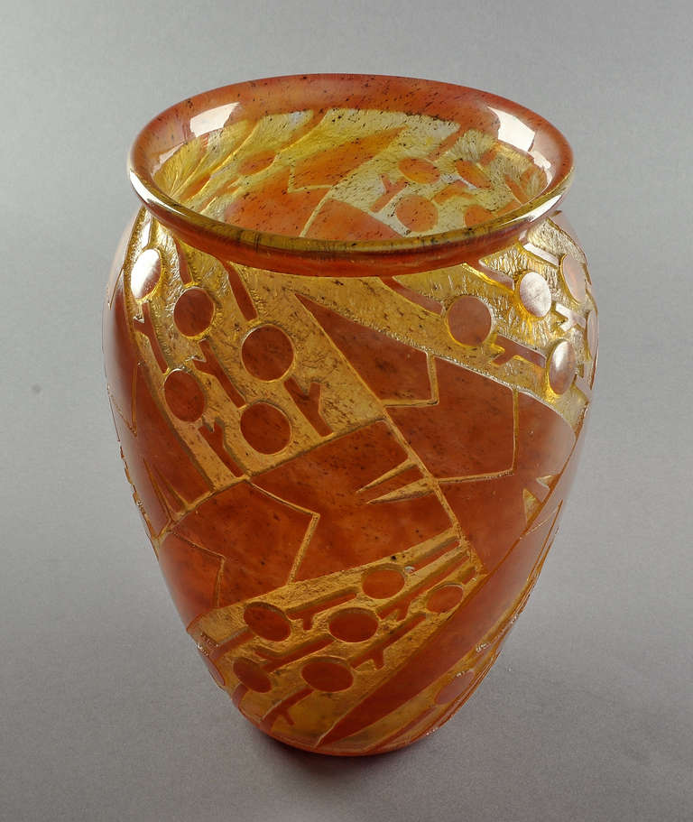 Rare Daum Nancy Art Deco Acid Etched Vase, circa 1925-1930 For Sale 1