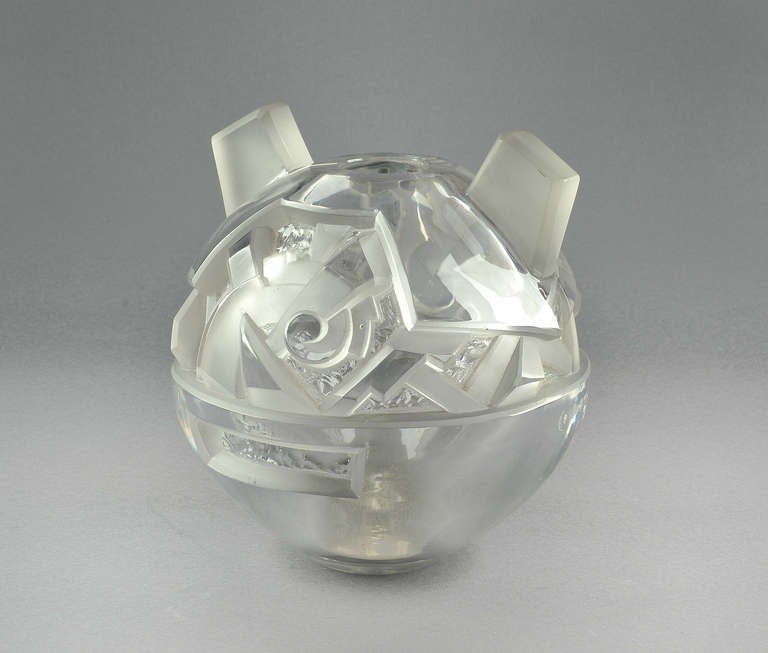 Mid-20th Century Aristide Colotte Art Deco Unique Crystal Vase