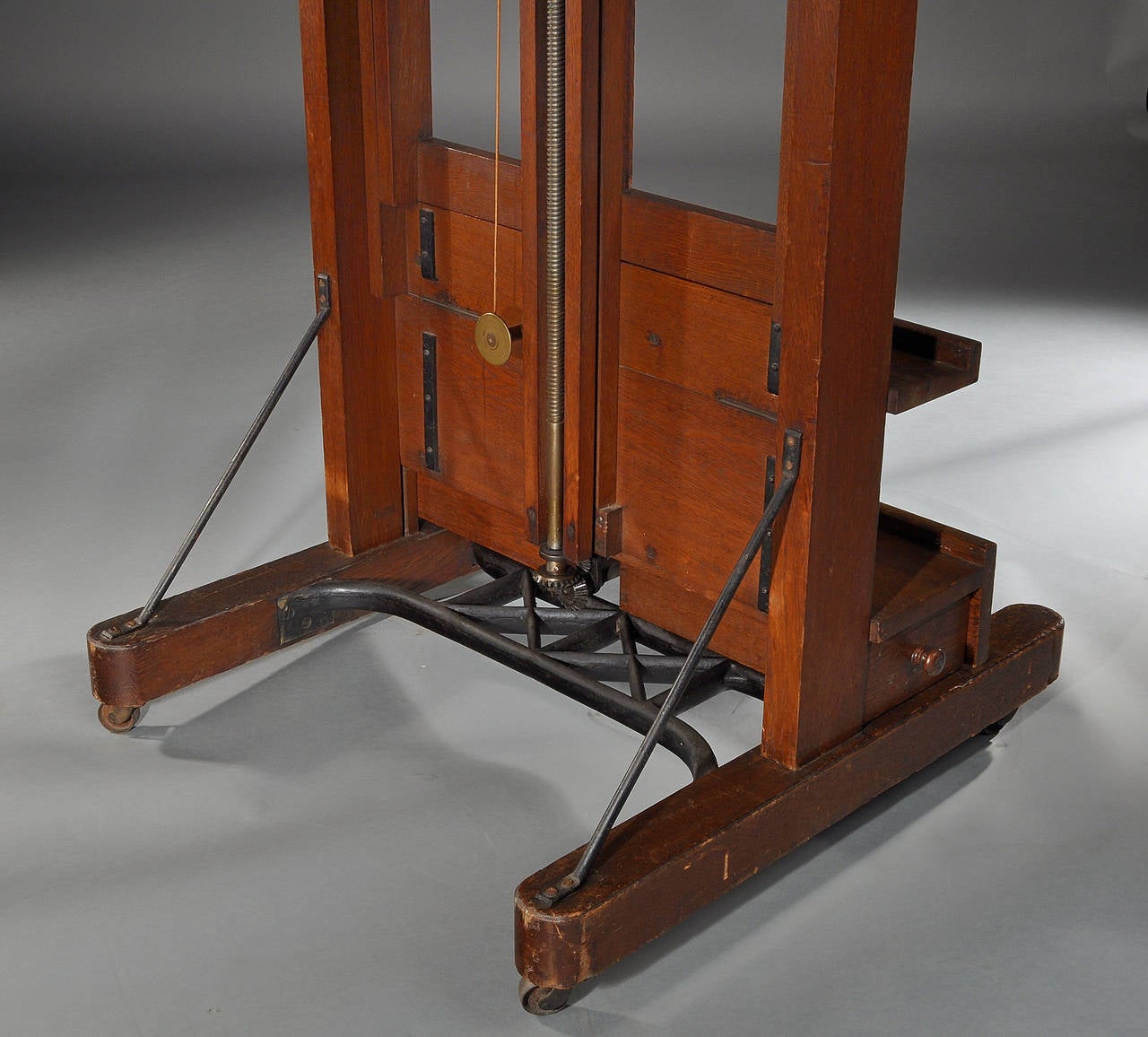 Late 19th Century 19th Century Oak and Metal Easel for Paintings For Sale