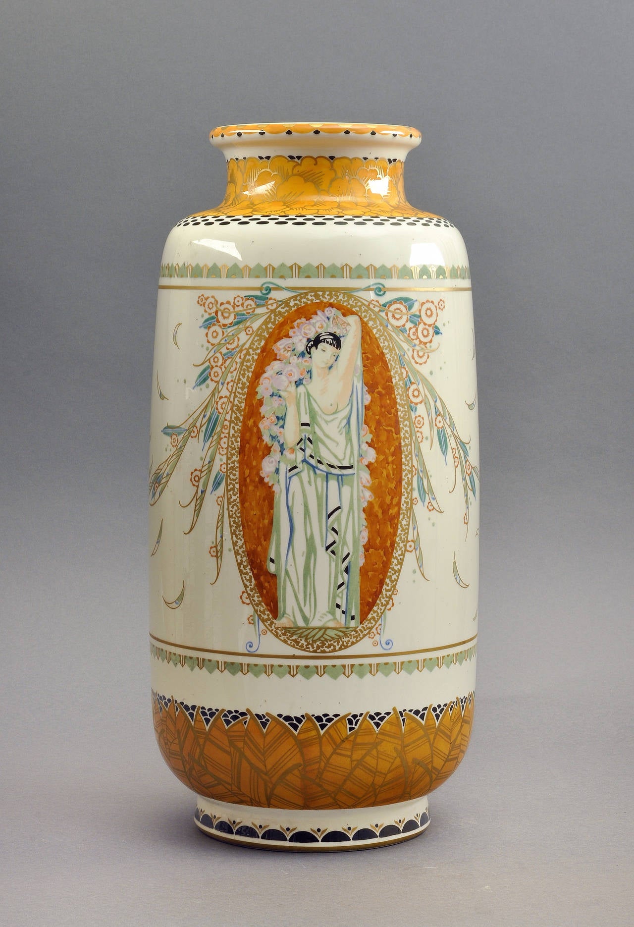 Highly important 1924 manufacture Nationale de Sèvres Porcelain vase.
Fully signed. Mint condition.