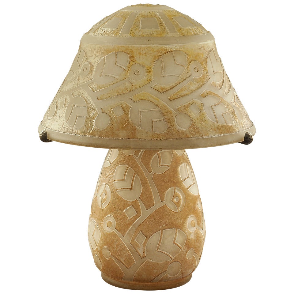 Acid Etched Daum Nancy Art Deco Lamp, circa 1925