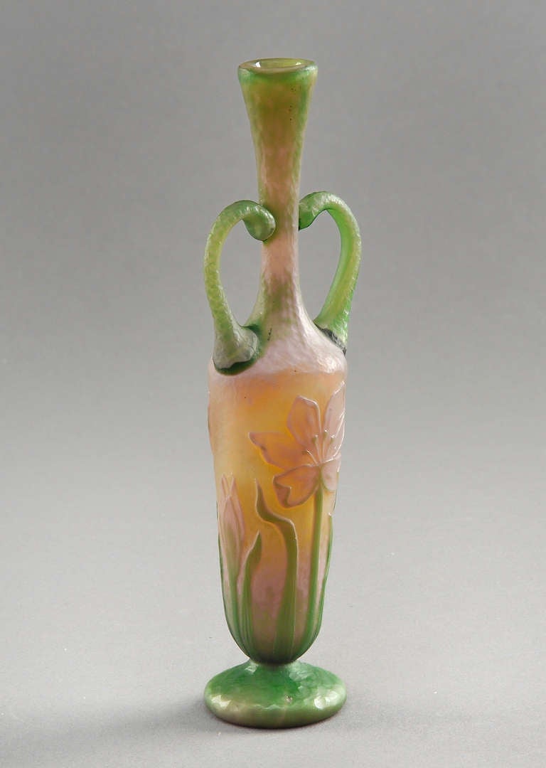 Daum Nancy Remarkable Cameo Glass Vase In Excellent Condition In Paris, FR