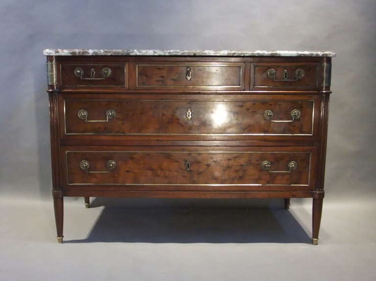 Louis XVI Commode   In Excellent Condition For Sale In London, GB