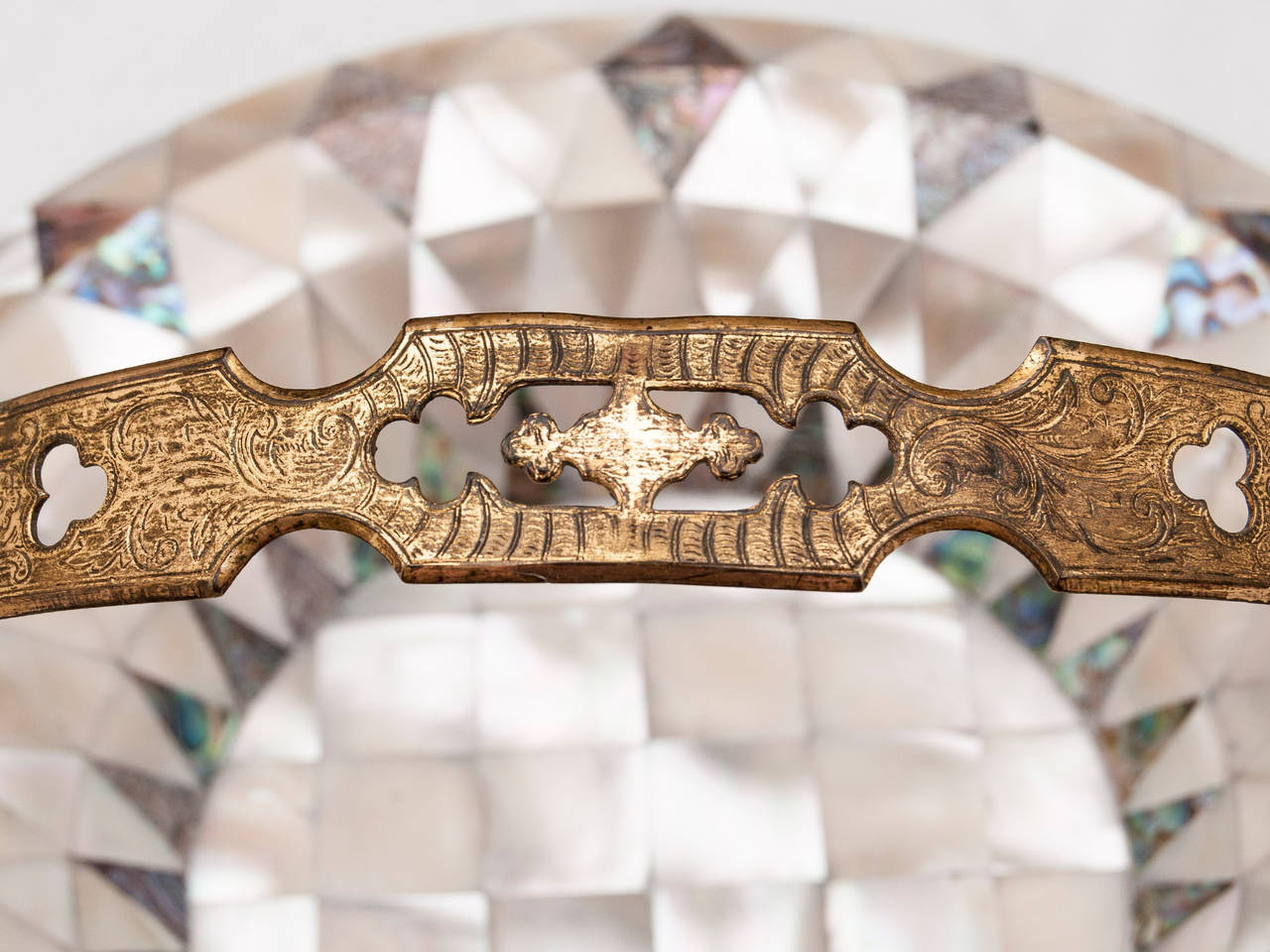 Mother of Pearl Bowl In Good Condition For Sale In Northampton, United Kingdom