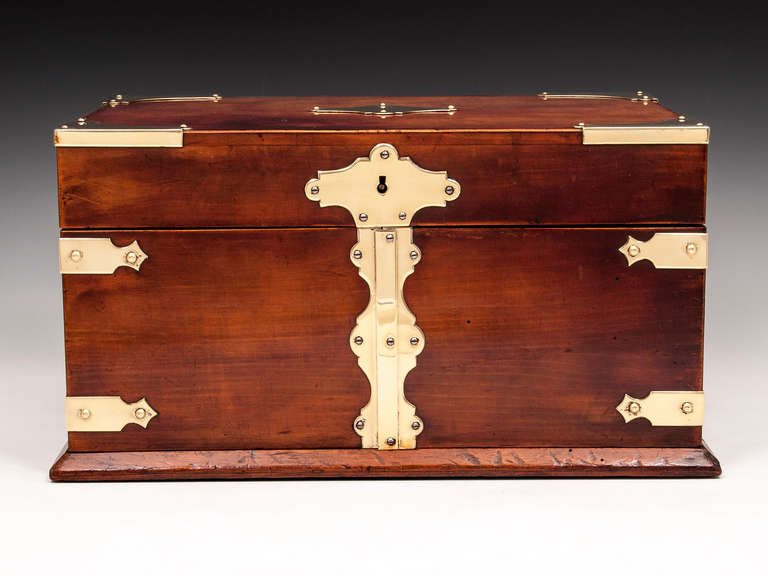 Antique Games Box In Good Condition In Northampton, United Kingdom