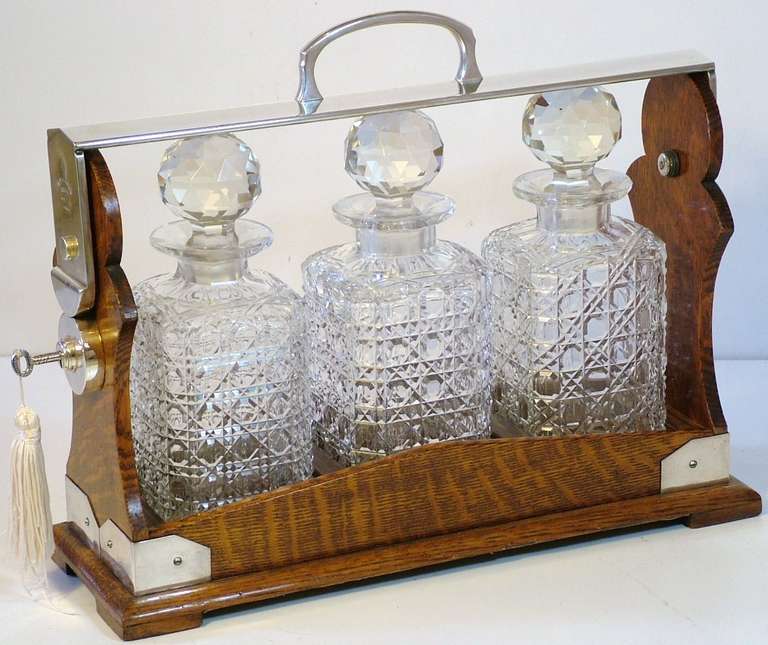Art Deco Oak Betjemanns Tantalus In Excellent Condition In Northampton, United Kingdom