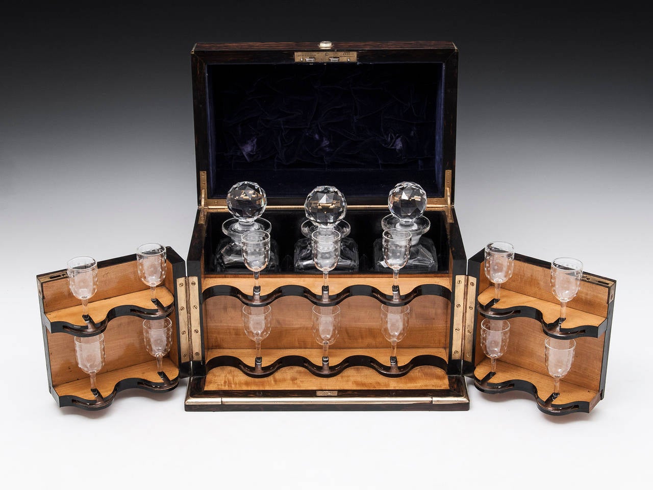 Decanter Box by Leuchars