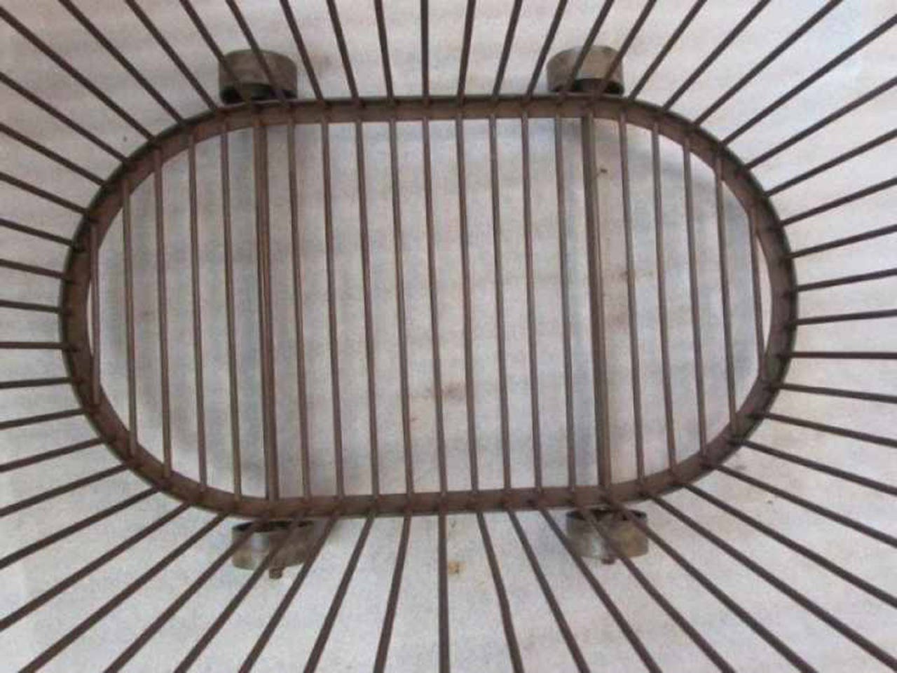 Antique bakery basket  used in the 1900's, made of wrought iron with iron wheels.
If you have any questions please feel free to contact us. 

DETAILS:
Overall Dimension:39 1/2