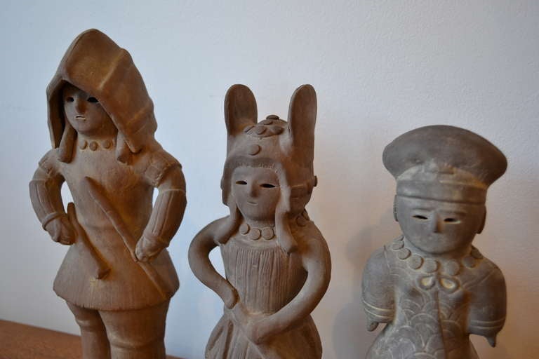 Primitif Sculptures de guerriers Haniwa en terre cuite japonaises du milieu du siècle:: années 1940