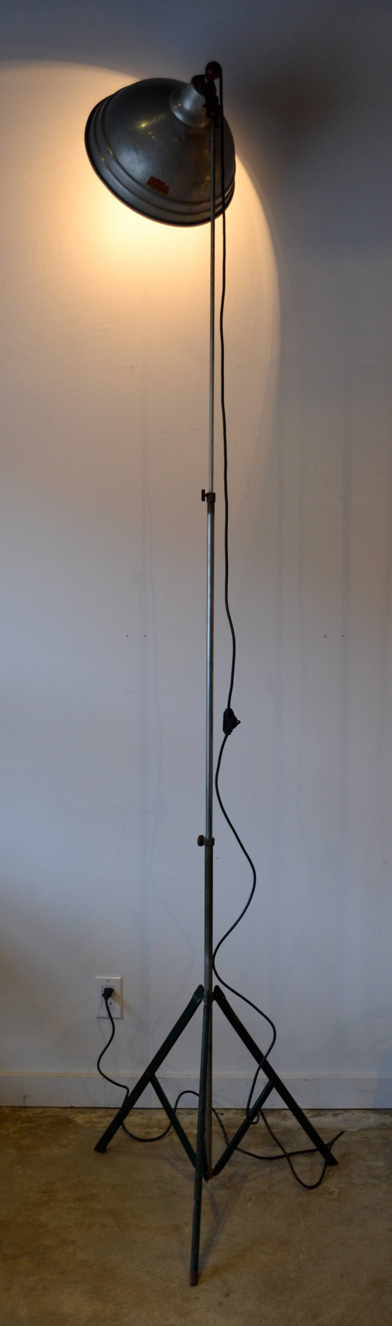 Vintage Industrial Floor Lamp by Acme Lite, USA In Excellent Condition In Bedford Hills, NY