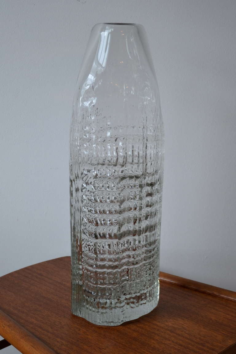 Stunning art glass vase by Tapio Wirkkala for Rosenthal, inspired by Ice Formations, Rosenthal hallmark on bottom.