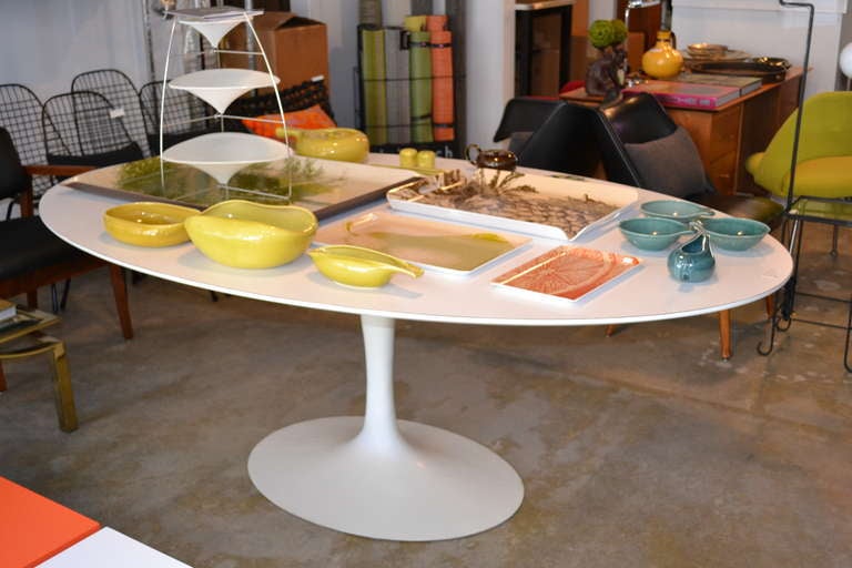 Late 20th Century Eero Saarinen Tulip Dining Table