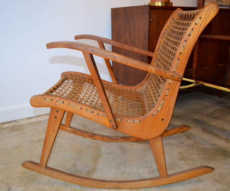 mid-century tubbs vt rocking chair In Excellent Condition In Bedford Hills, NY