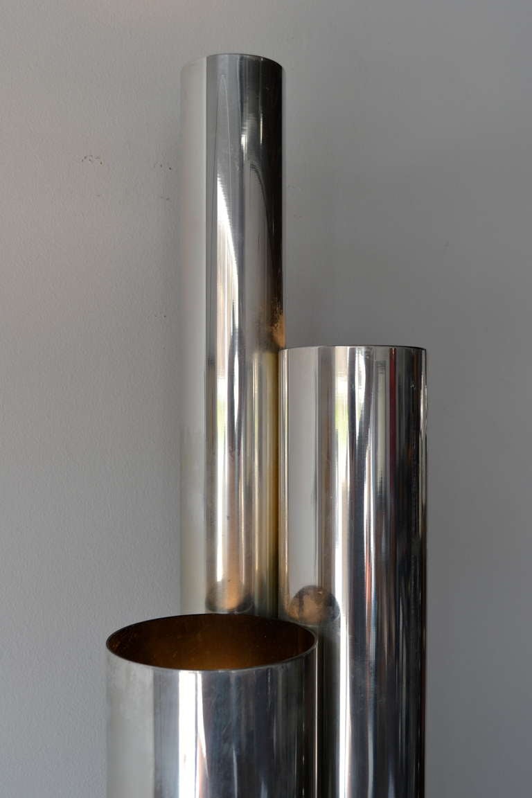 Tubular chrome skyscraper lamp in the manner of Vladimir Kagan. Designed as a floor lamp, but shows well as a table lamp. all original. 