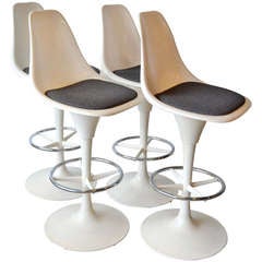 4 Eero Saarinen Style Swivel Barstools