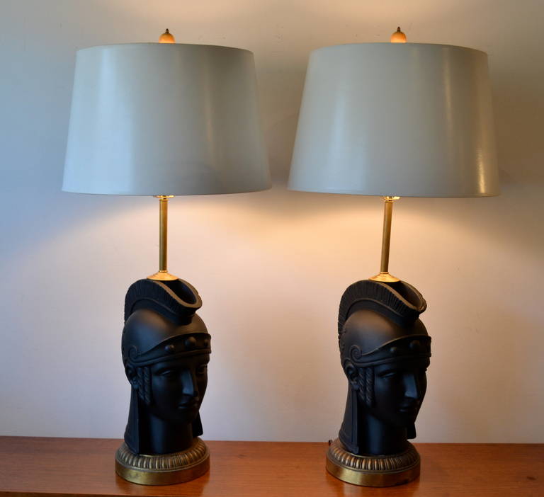Pair of Mid-Century Modern Black Roman Gladiator Table Lamps by Heifitz, 1960s In Excellent Condition In Bedford Hills, NY