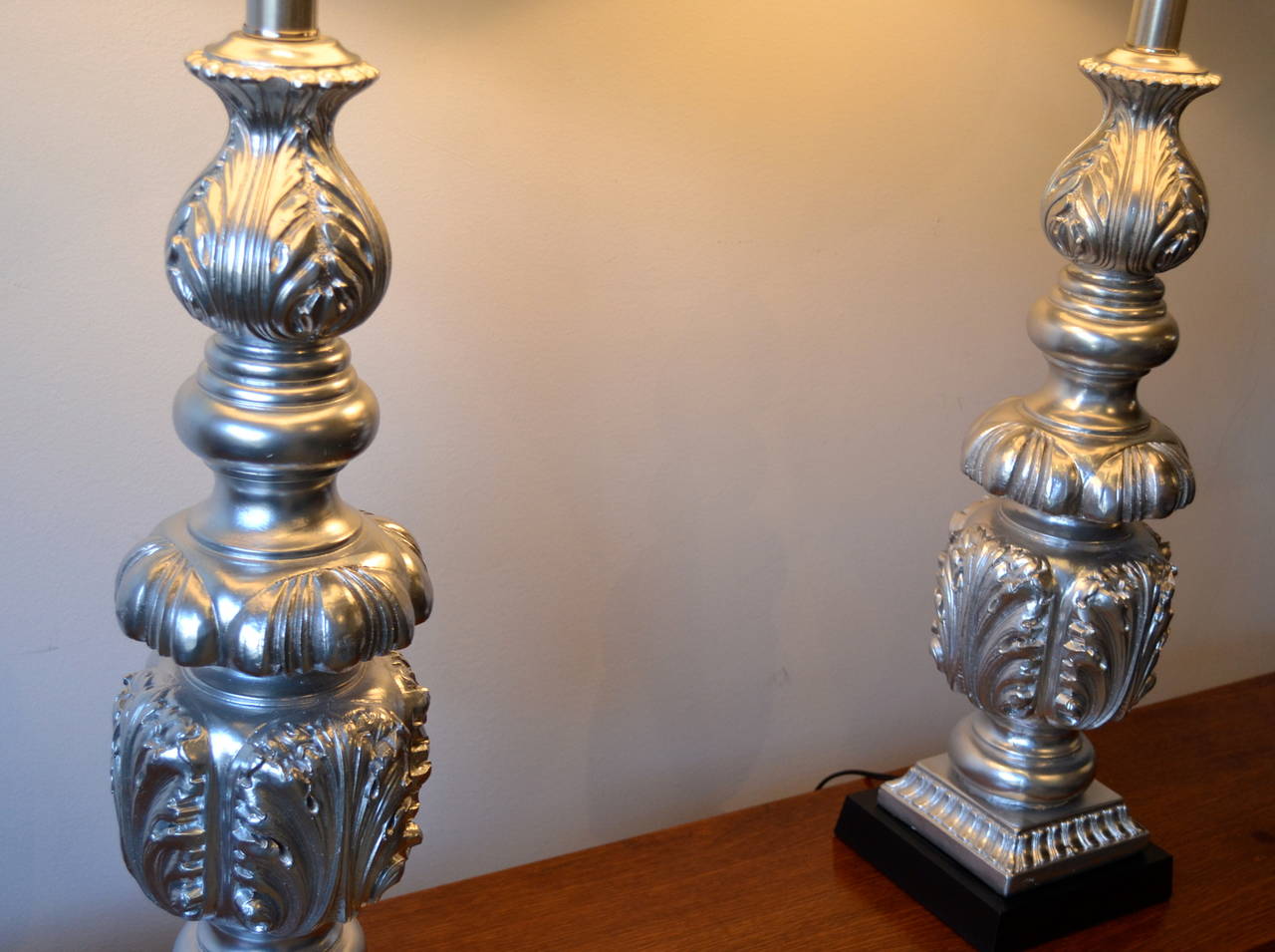 Pair of Large Hollywood Regency Silver Painted Ornate Table Lamps, Italy In Good Condition In Bedford Hills, NY