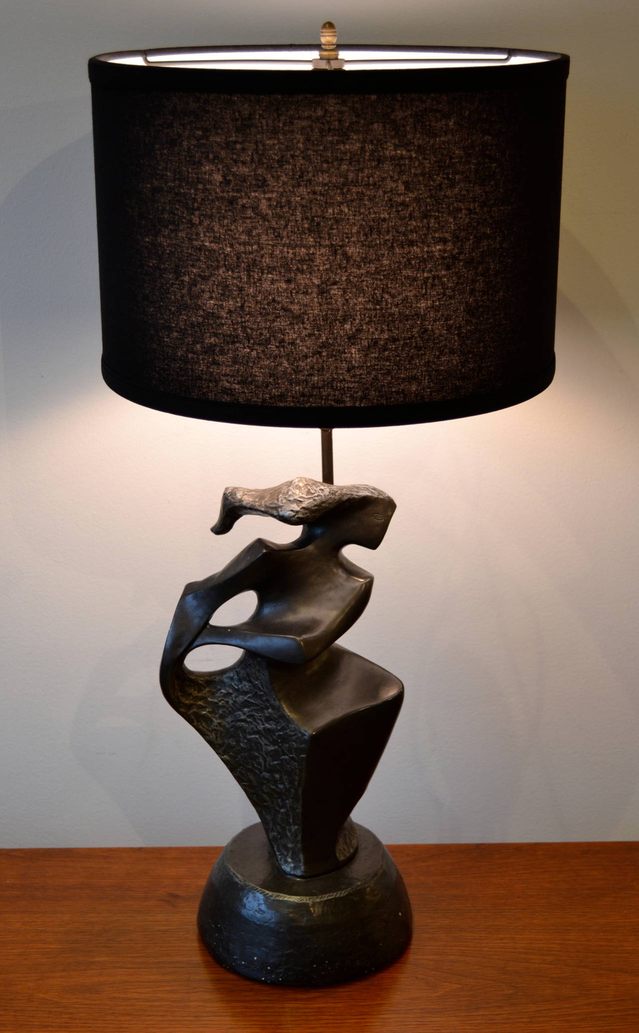 Sculptural female figural table lamp made of plaster, Mid-Century, circa 1950s. Rewired.