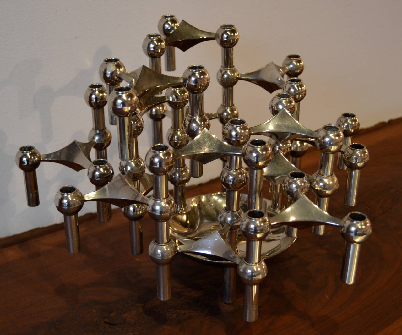 make your own design, 15 pieces plus the anchor dish.  designed by stoff for nagel w. germany