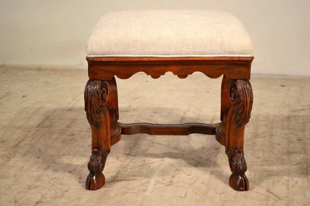 Early 19th-c. English Walnut Stool In Good Condition In High Point, NC