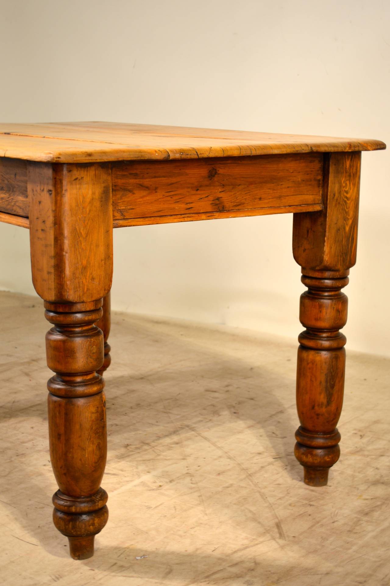19th Century English Pine Side Table In Good Condition In High Point, NC