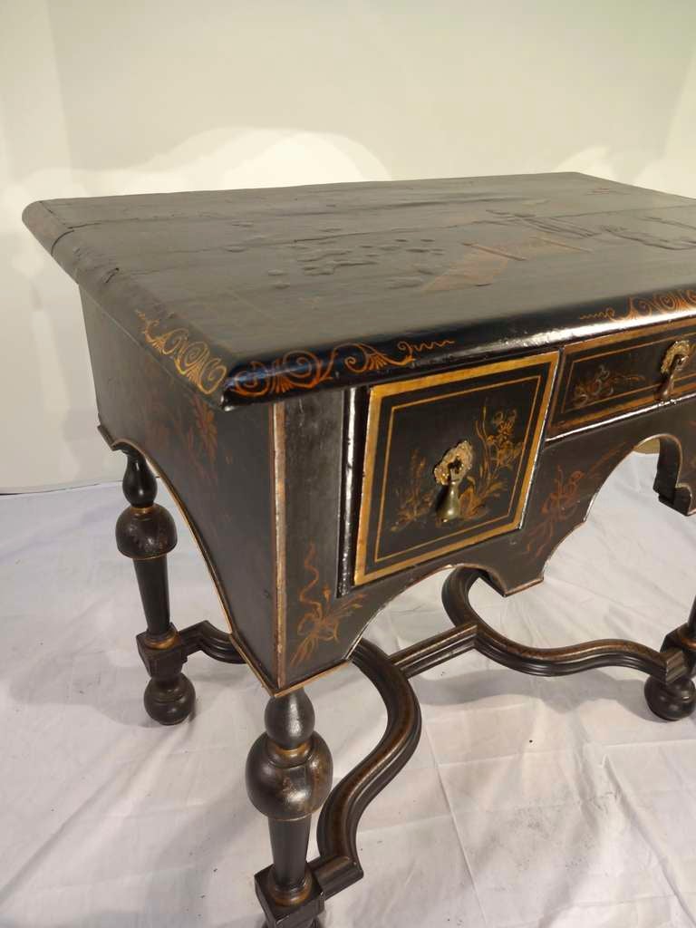 18th Century Chinoiserie Lowboy In Good Condition In High Point, NC