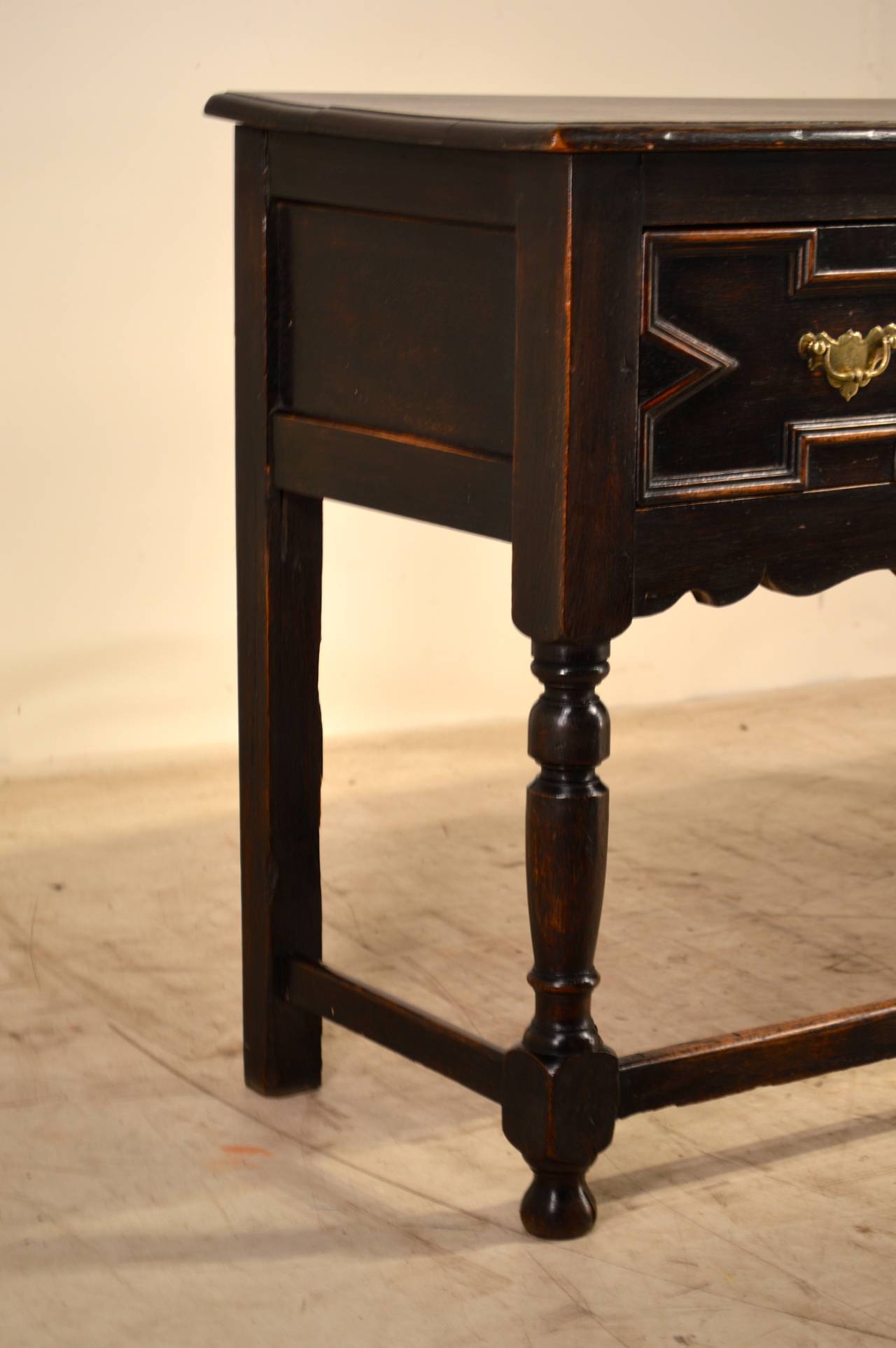 Late 19th Century English Geometric Server