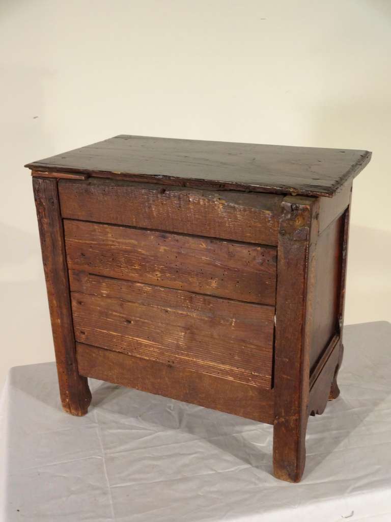 18th Century French Miniature Chest of Chestnut For Sale 3