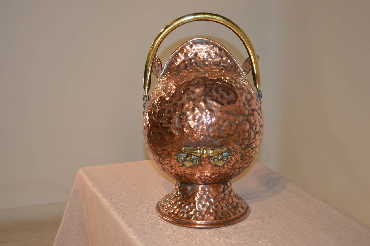 19th Century English Copper Coal Hod In Good Condition For Sale In High Point, NC