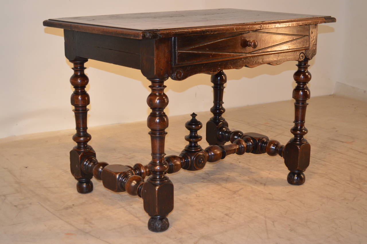 18th Century French Walnut Side Table In Good Condition In High Point, NC