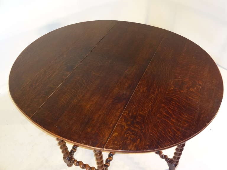 English Late 19th Century Large Gate Leg Dining Table