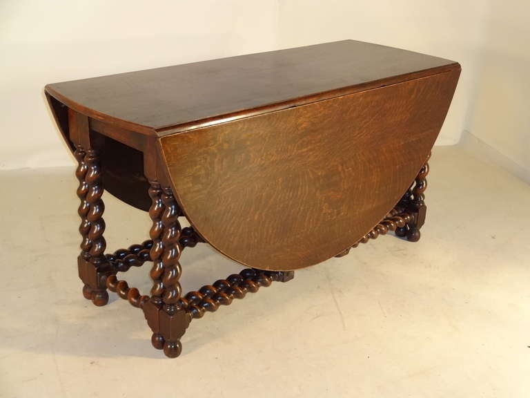 Victorian Late 19th Century Large Gate Leg Dining Table