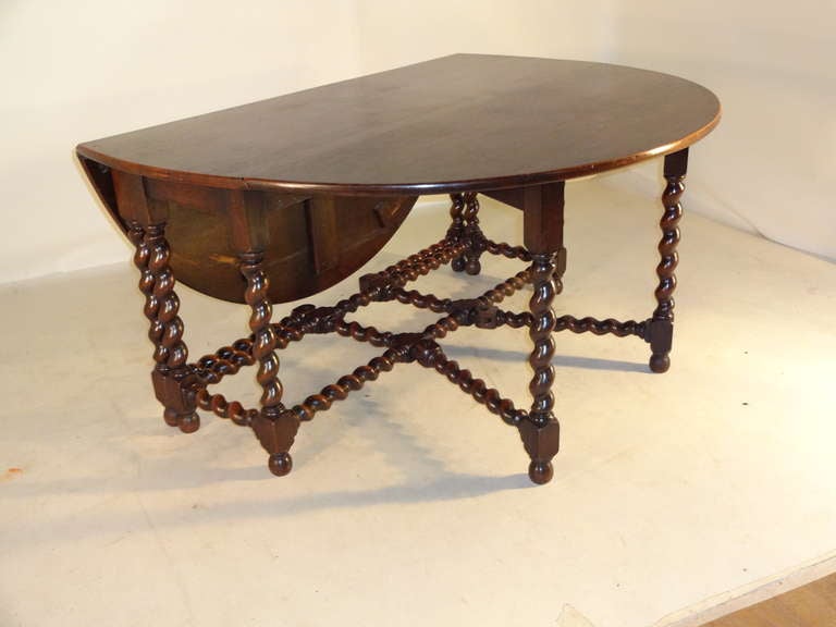Late 19th Century Large Gate Leg Dining Table 1