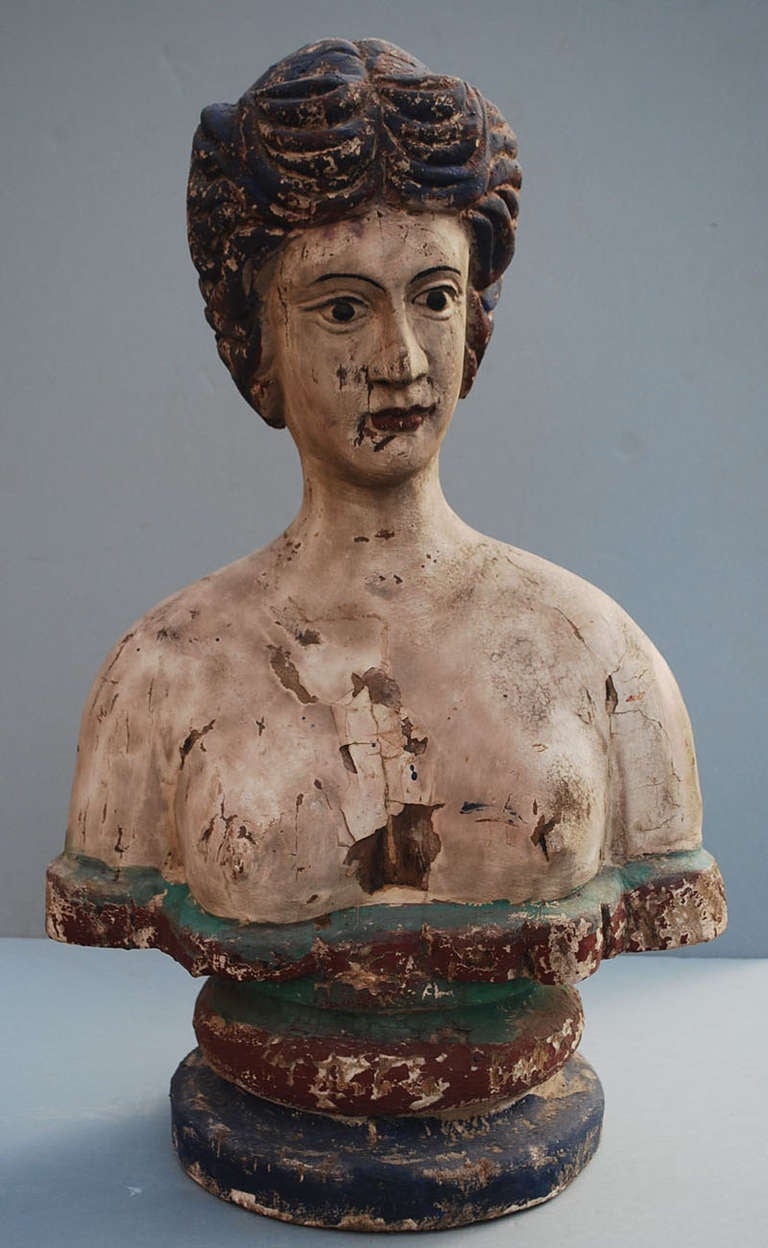 19th century wooden bust depicting a lady.
Originates France, dating circa 1900.