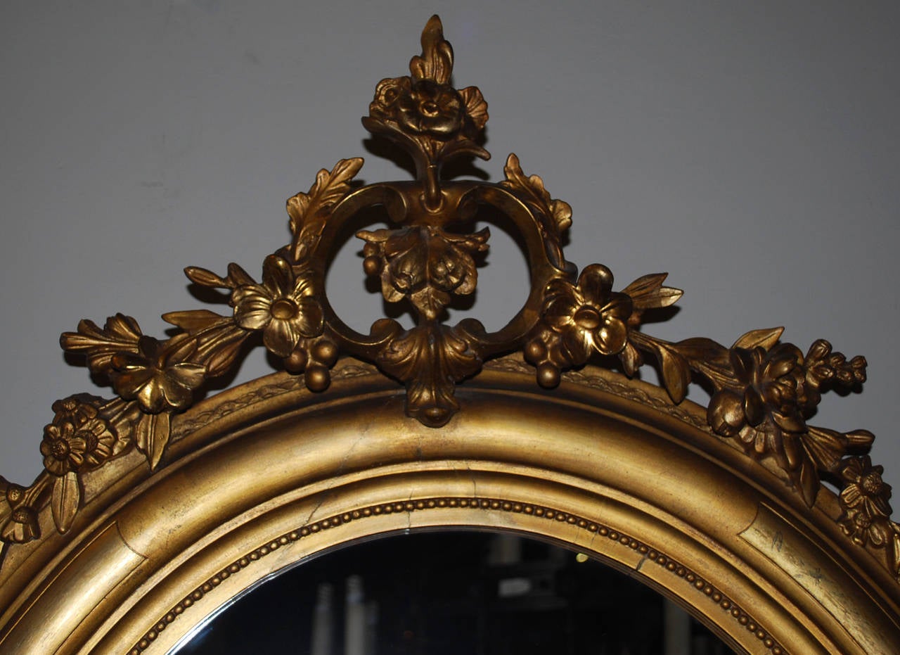 19th Century Pair of Gold Gilded Oval Mirrors 2